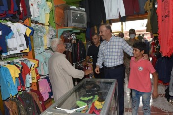 Vali Erin Telabyad’da Halkı ve Çocukları
