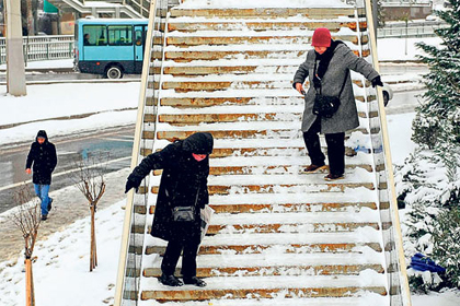 Buzdaki büyük tehlike!