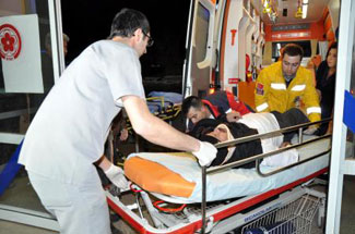 Sivasta yolcu otobüsü devrildi: 15 yaralı