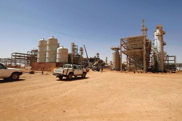  Cezayir'de gergin bekleyiş