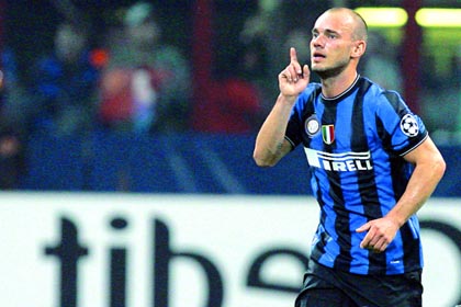 Sneijderden Cim Bom sorusuna esprili cevap