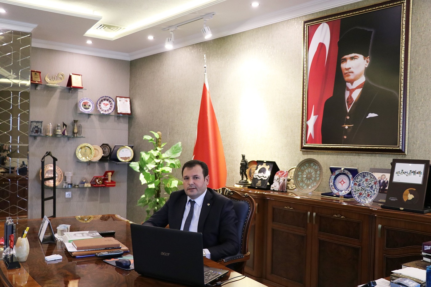 MEHMET YETİM “ESNAFLARA YÖNELİK YENİ BİR EKONOMİK DESTEK PAKETİ BEKLENİYOR”