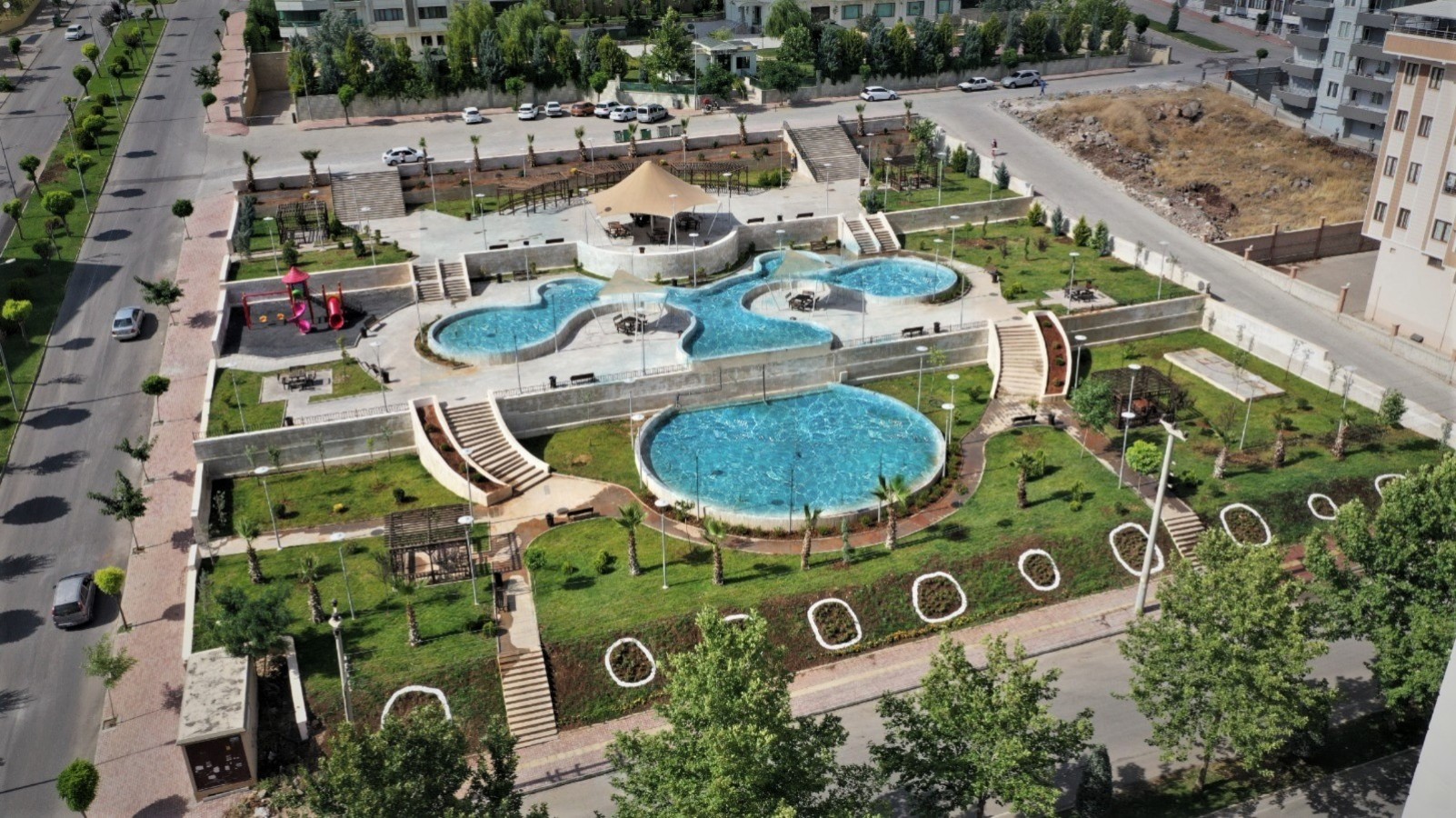 DOĞUKENT 7 BİN METREKARELİK MODERN PARKA KAVUŞTU