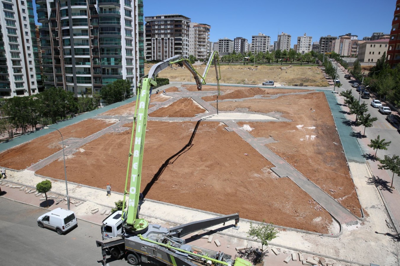 KARAKÖPRÜ’DE YEŞİL ALAN SAYISI ARTIYOR