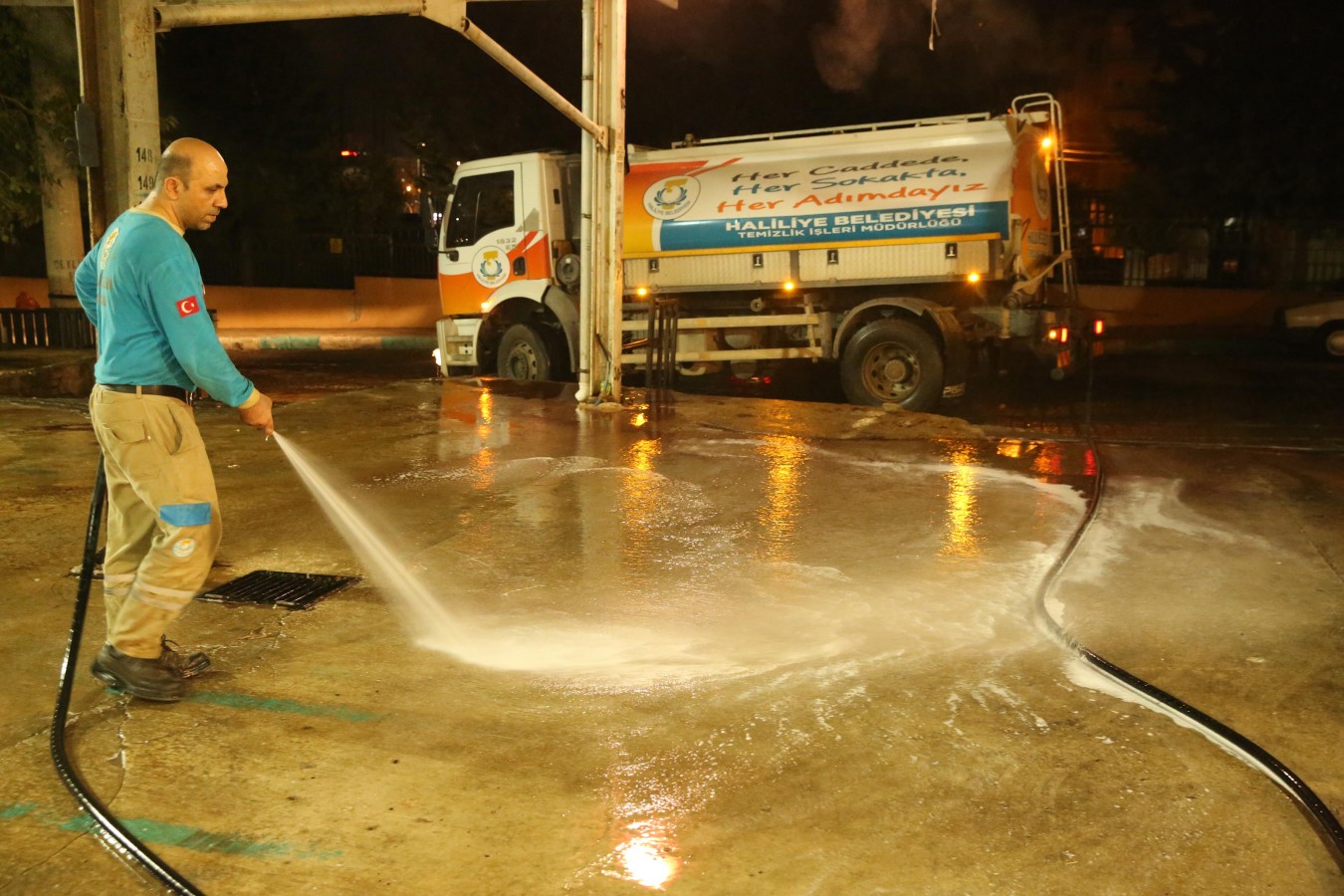 KURBAN KESİM YERLERİNDE YOĞUN TEMİZLİK MESAİSİ