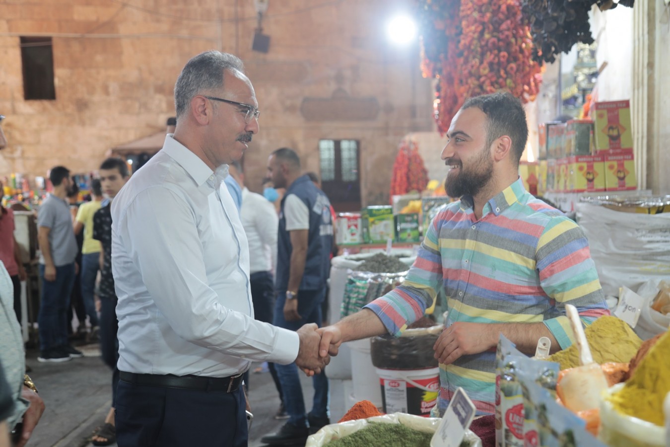 BAŞKAN KUŞ TALEPLERİ SAHADA DİNLİYOR.