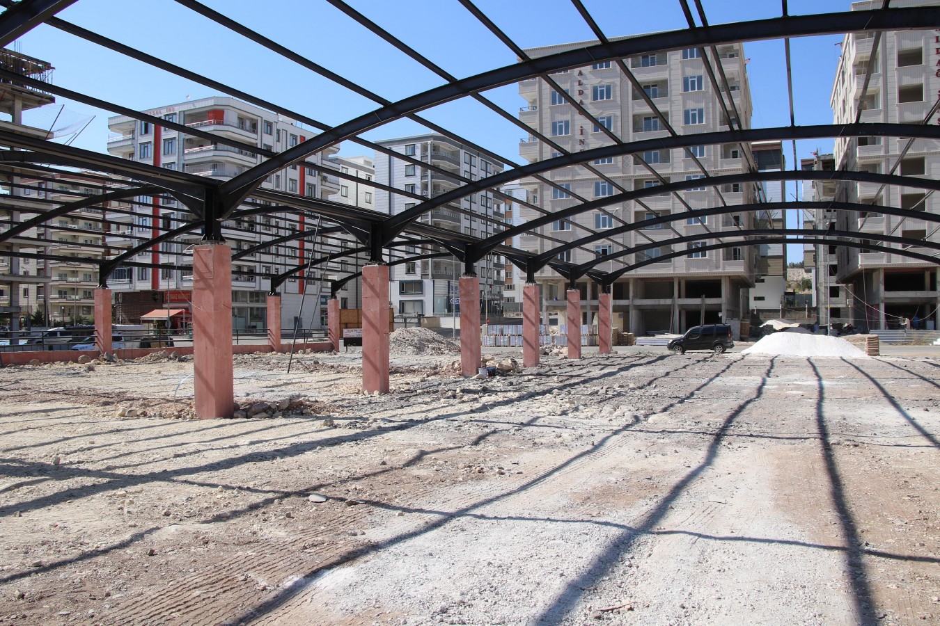 HALİLİYE’DE PROJELER BİR BİR YÜKSELİYOR