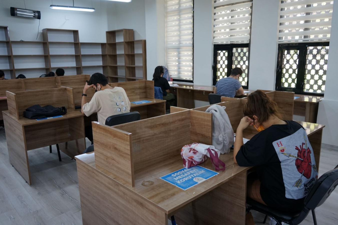 GENÇLERİN UĞRAK YERİ KARAKÖPRÜ OKUMA EVLERİ