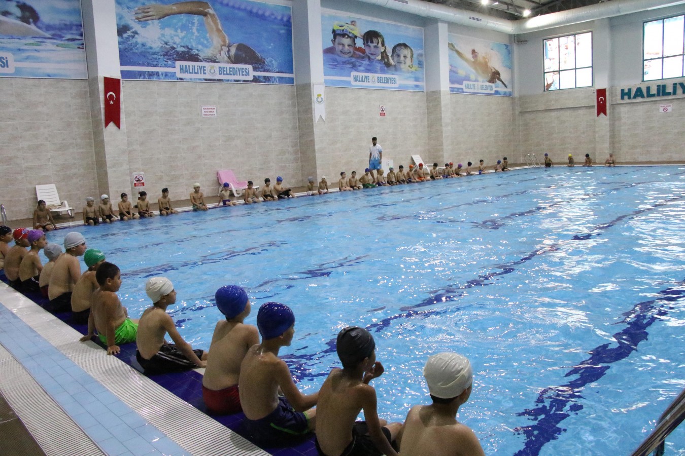 ÇOCUKLAR, HALİLİYE BELEDİYESİ İLE HEM EĞLENİYOR HEM ÖĞRENİYOR