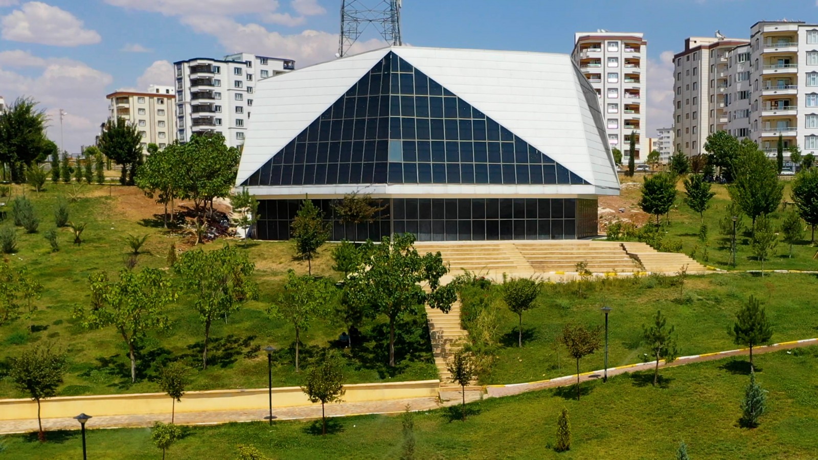 ŞANLIURFA’NIN İLK BİLİM MERKEZİ KARAKÖPRÜ’DE AÇILIYOR