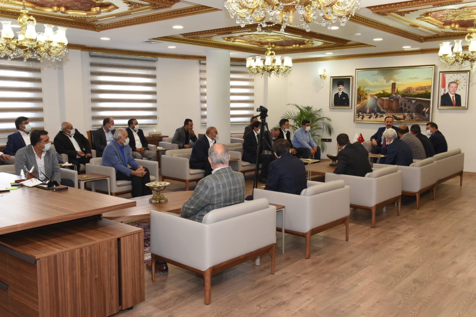 Vali Erin Muhtarları Kabul Etti.