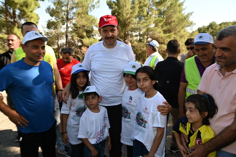 Vali Ayhan, Çevre Haftası Etkinliğine Katıldı