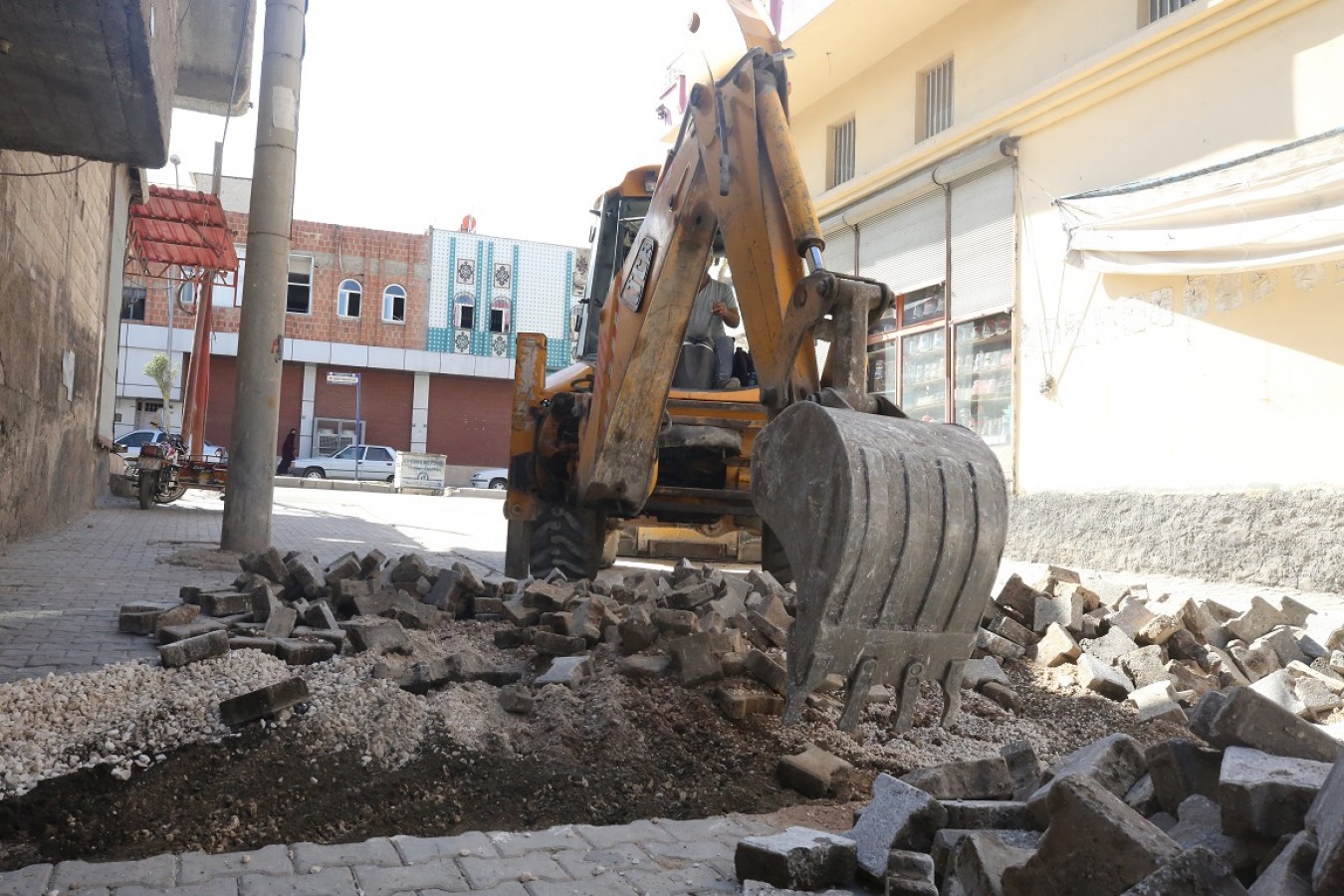 YILSONUNA KADAR YÜZLERCE SOKAK YENİLENECEK