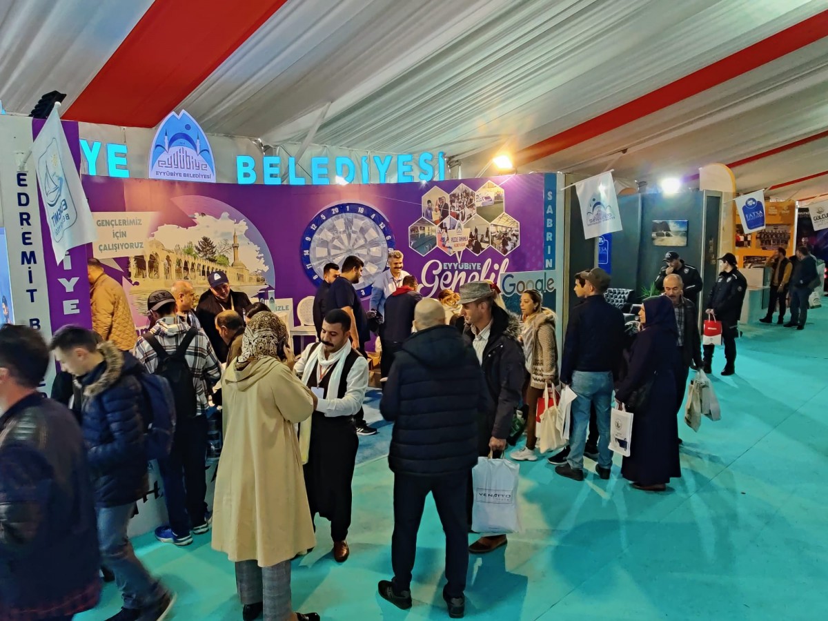 TÜRKİYE’NİN GENÇLERİNE EYYÜBİYE TANITILDI