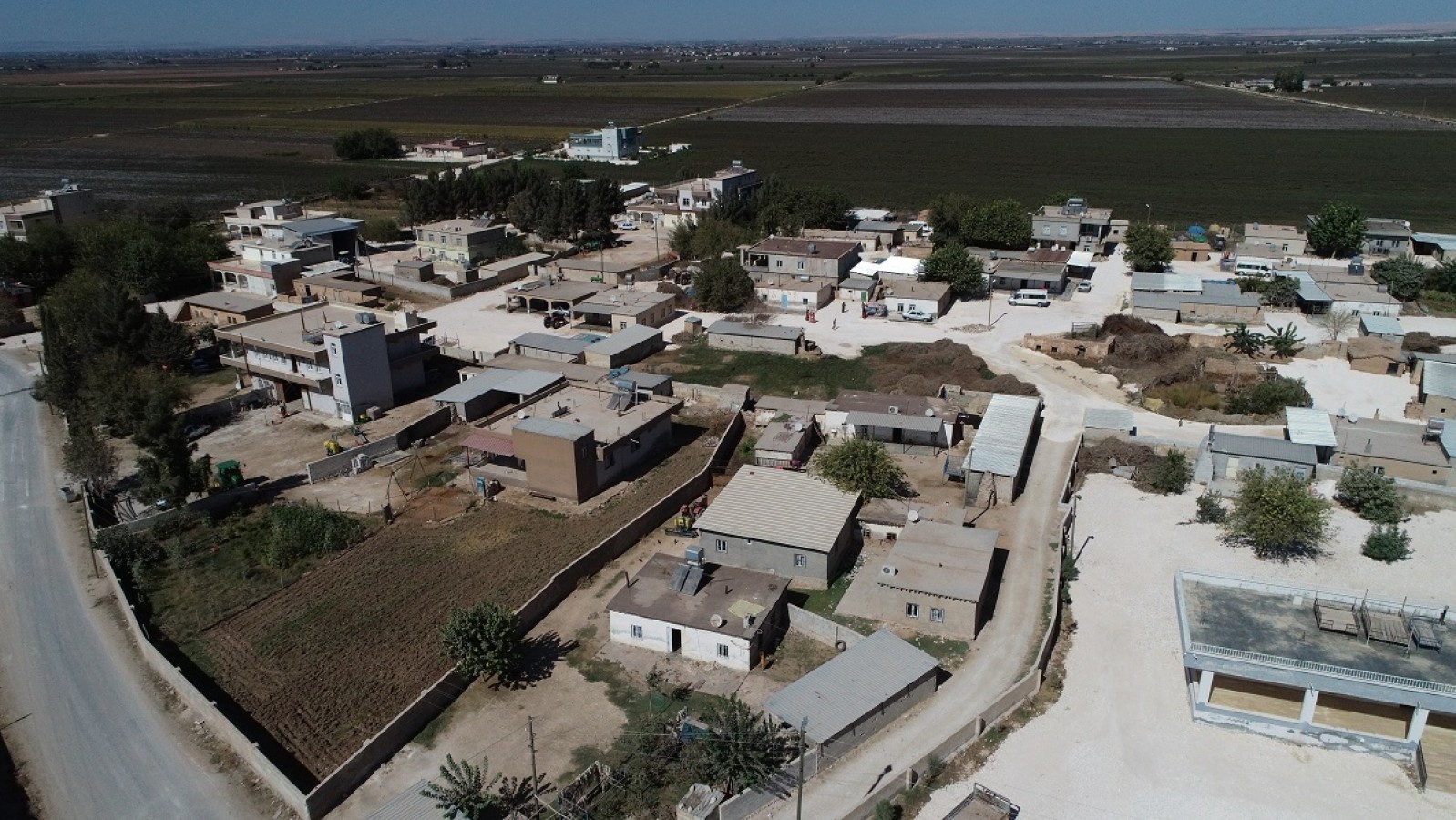 EYYÜBİYE KIRSALINDA YOL ÇALIŞMALARI HIZLA DEVAM EDİYOR