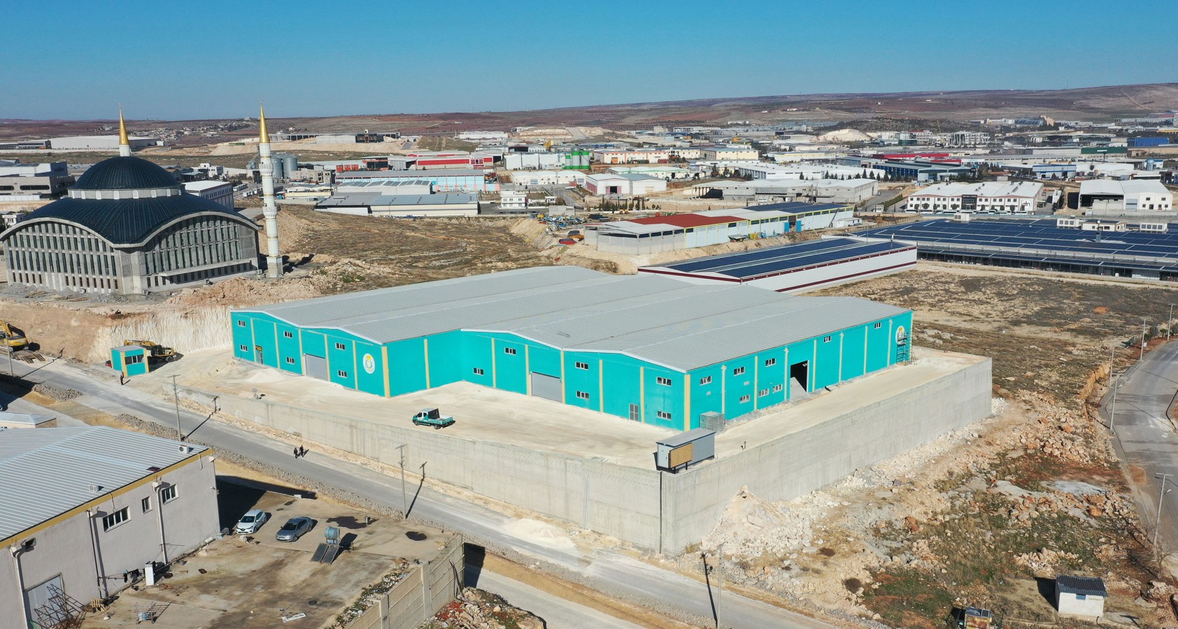 HALİLİYE BELEDİYESİ 2 ADET FABRİKAYLA İSTİHDAMA KATKI SAĞLIYOR