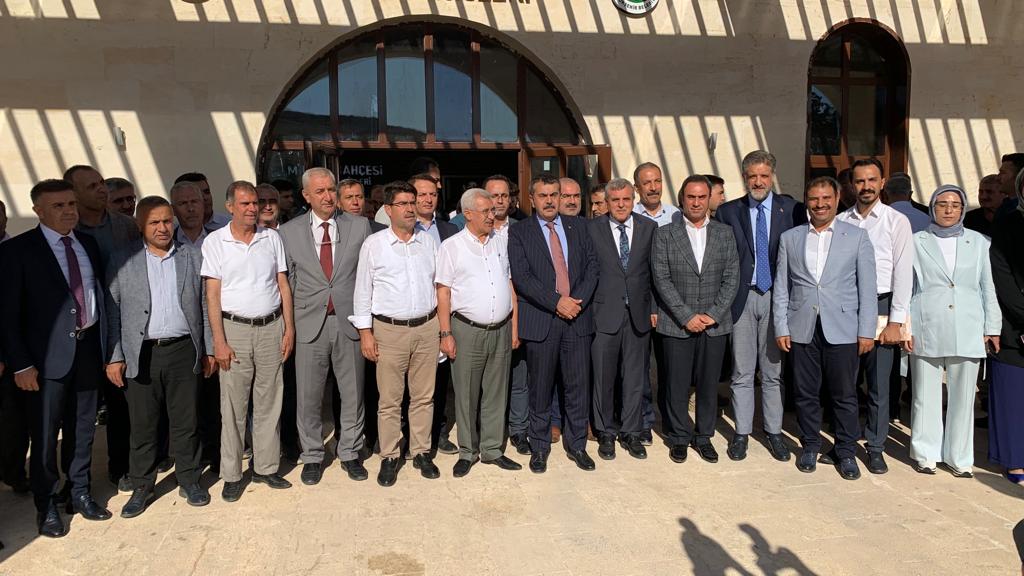 URFA'NIN EĞİTİM SORUNLARI BAKAN TEKİN'E İLETİLDİ.