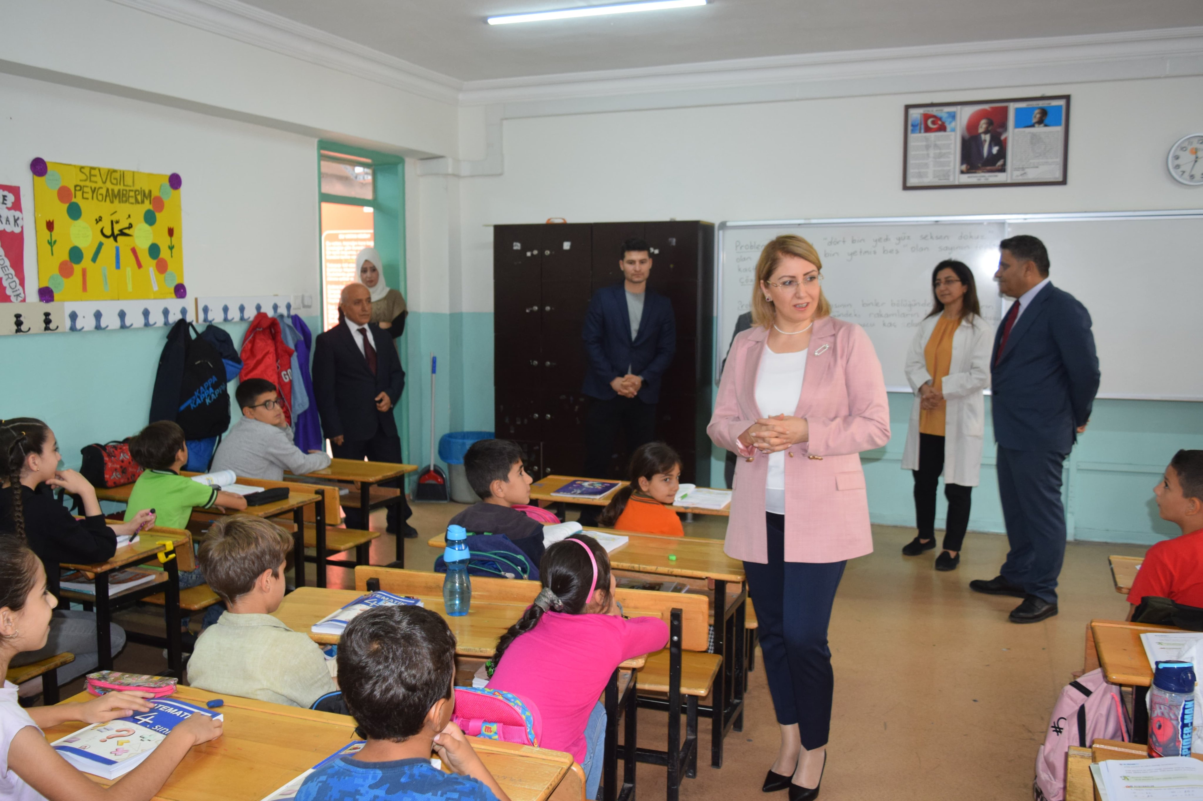 KAYMAKAM SERAP ÇETİN OKULLARI ZİYARET ETTİ.