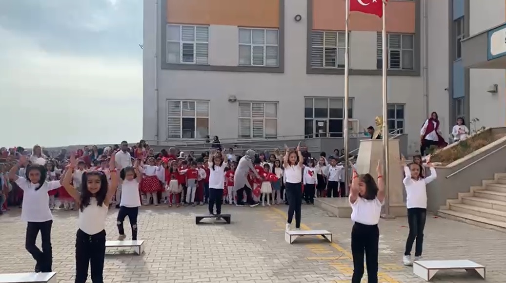 ŞANLIURFA’DA CUMHURİYETİMİZİN 100’ÜNCÜ YILI ÇOŞKUYLA KUTLANIYOR.