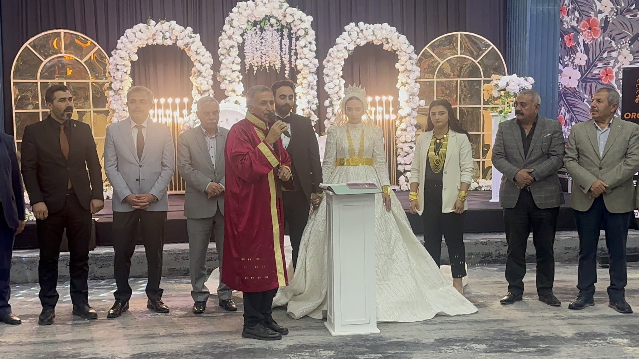 ENGÜL AİLESİNİN MUTLU GÜNÜ