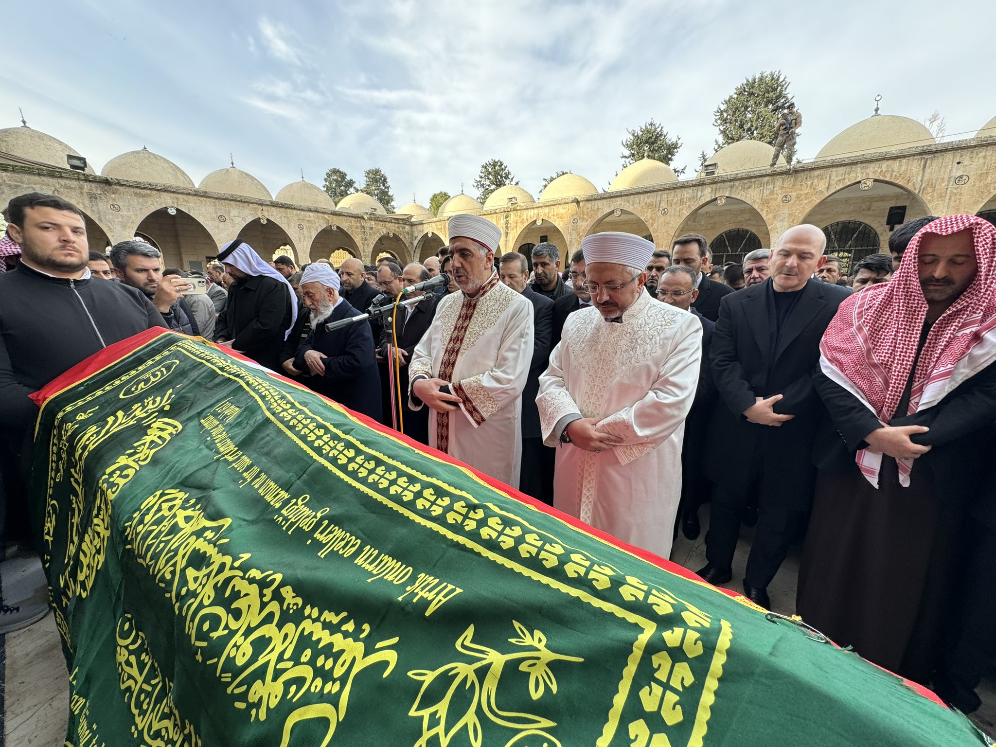 HALİL ÖZCAN SON YOLCULUĞUNA UĞURLANDI..