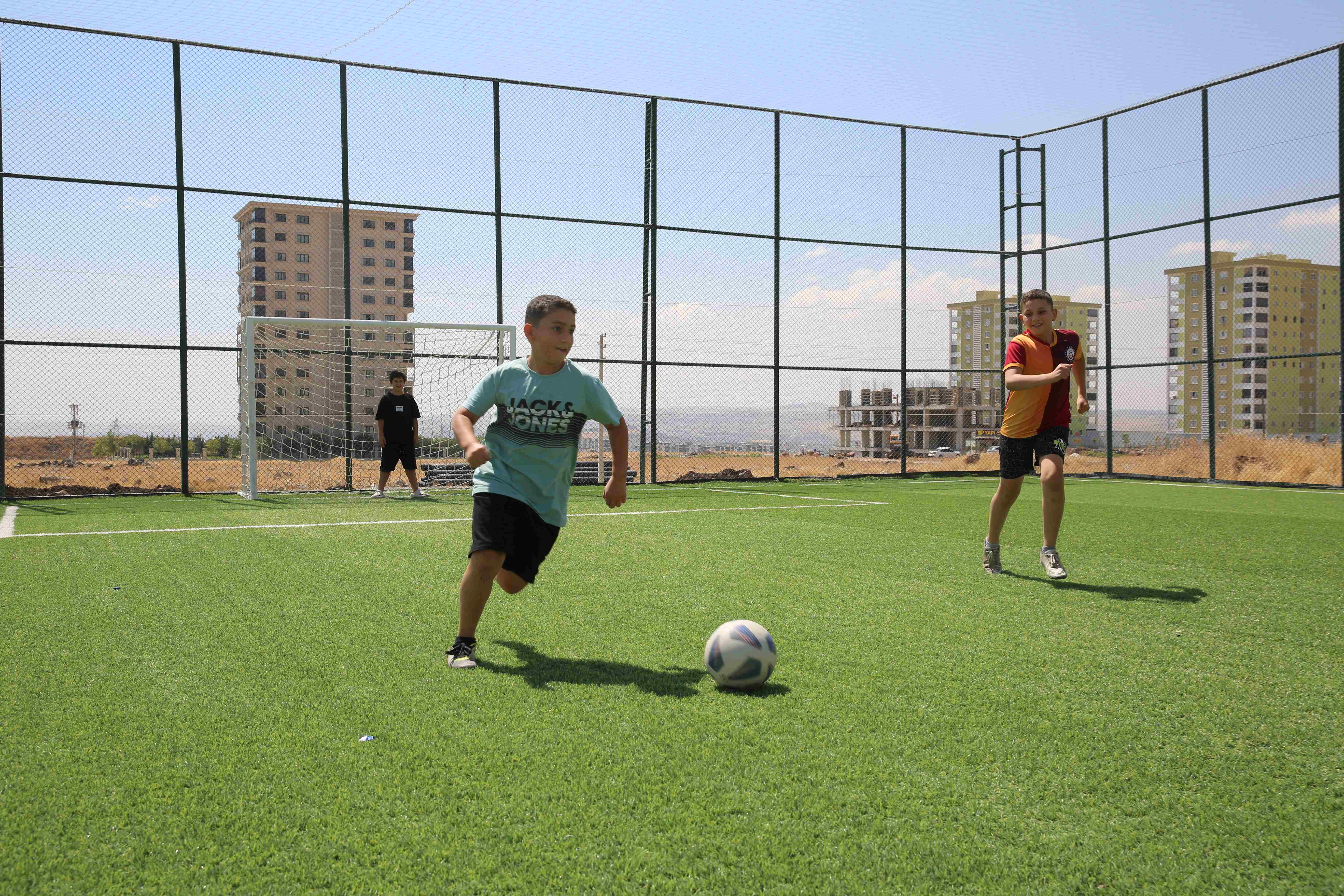 KARAKÖPRÜ’DE LİSELER ARASI FUTBOL TURNUVASI