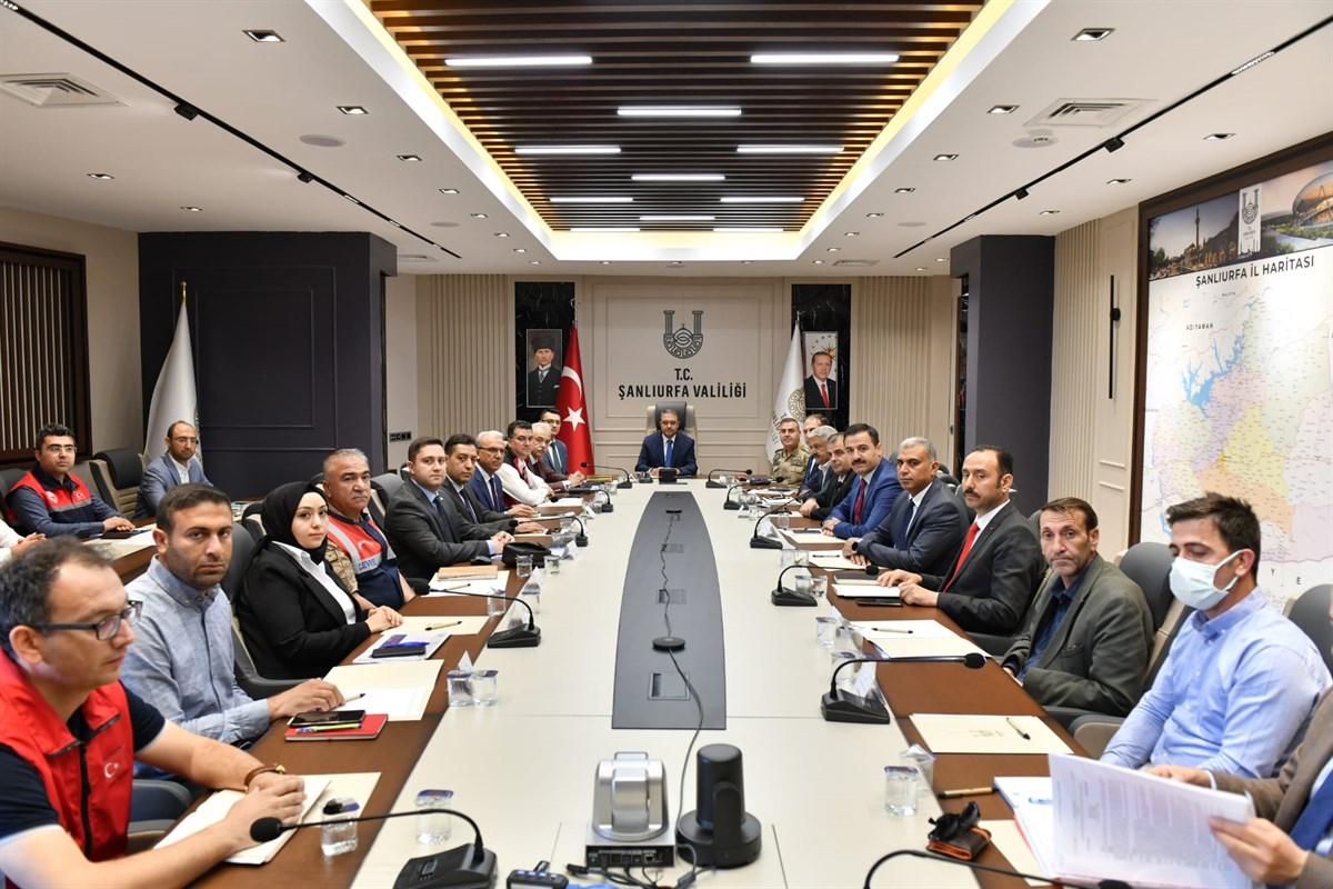 Vali Şıldak, ‘Sokak Hayvanları’ Hassasiyeti İçin Kurumlarla Bir Araya Geldi