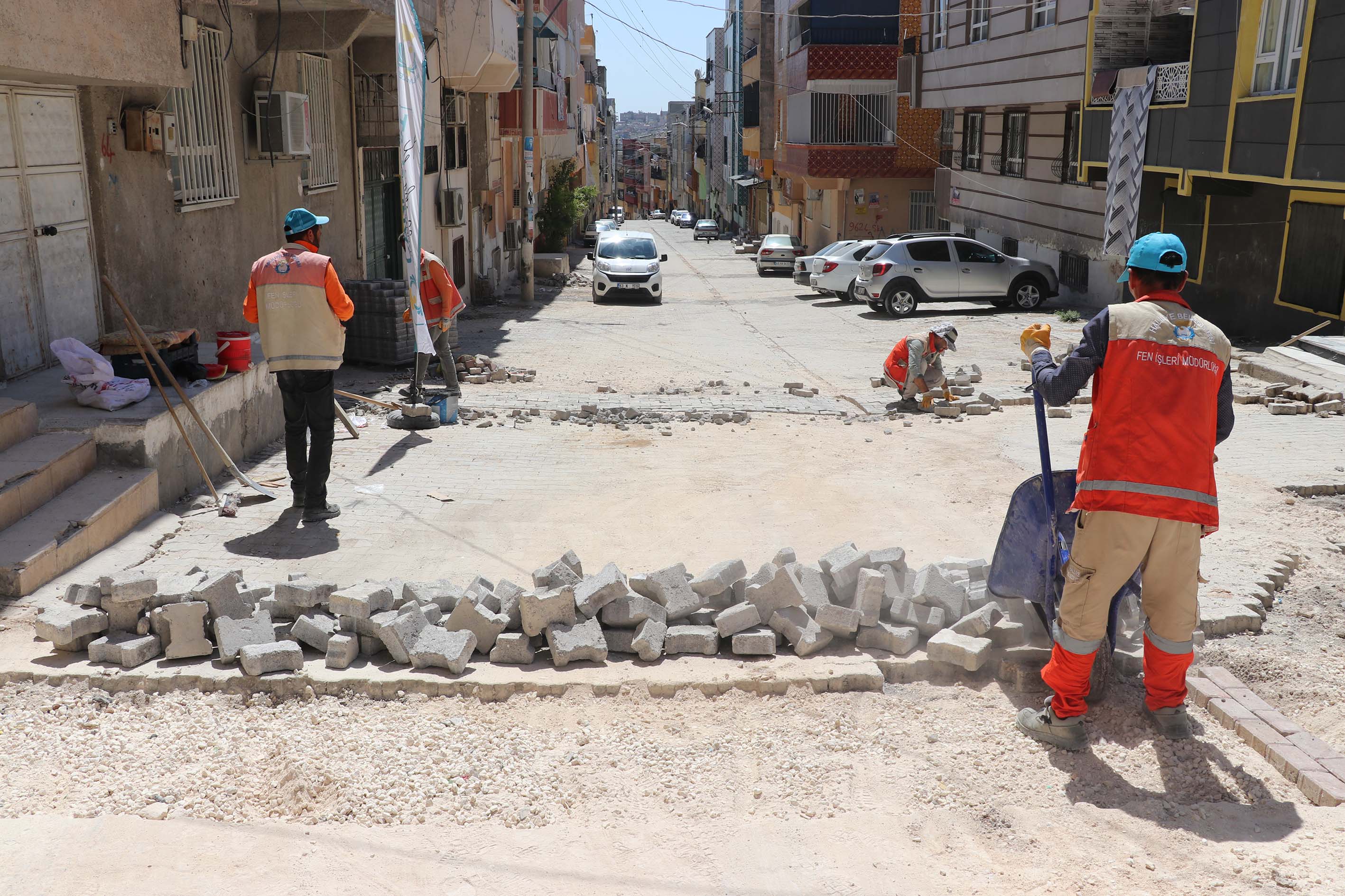 MUHTARLAR, ÜSTYAPI HİZMETLERİ İÇİN BAŞKAN CANPOLAT’A TEŞEKKÜR ETTİ