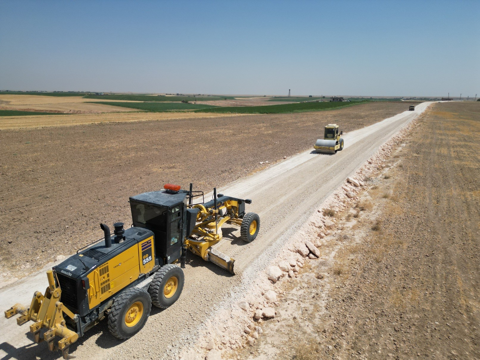 HARRAN’DA ÇAMURLU YOLLAR TARİH OLUYOR