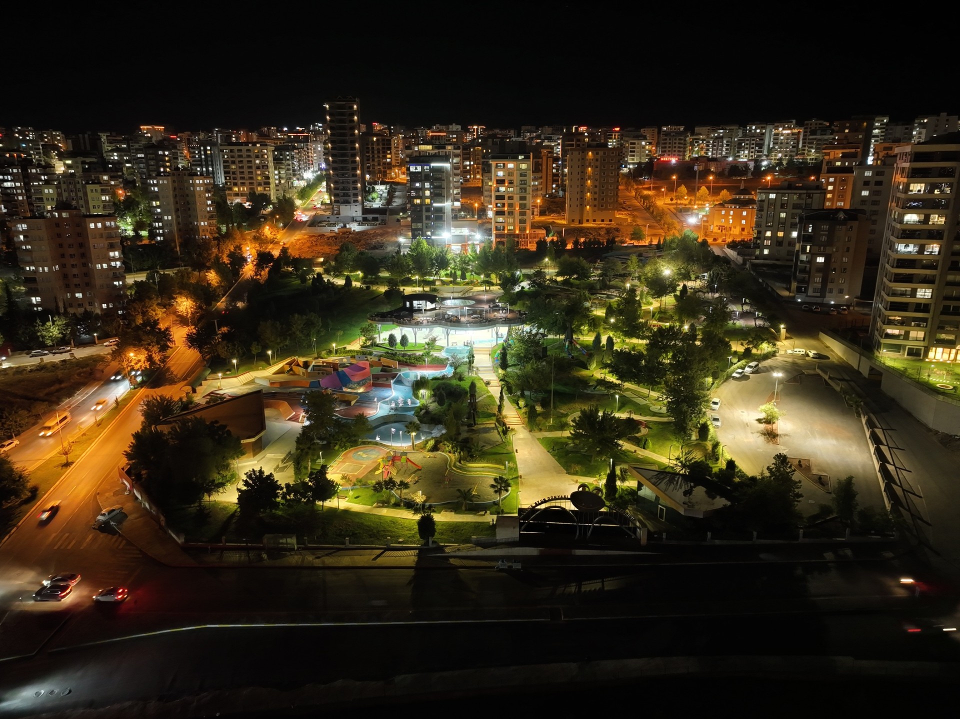 ÇOCUK OYUN DÜNYASI VATANDAŞLARIN HİZMETİNE AÇILDI