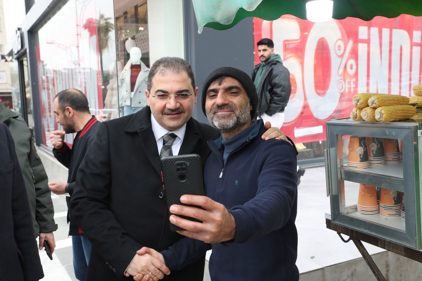 BAŞKAN CANPOLAT HALKLA İÇ İÇE