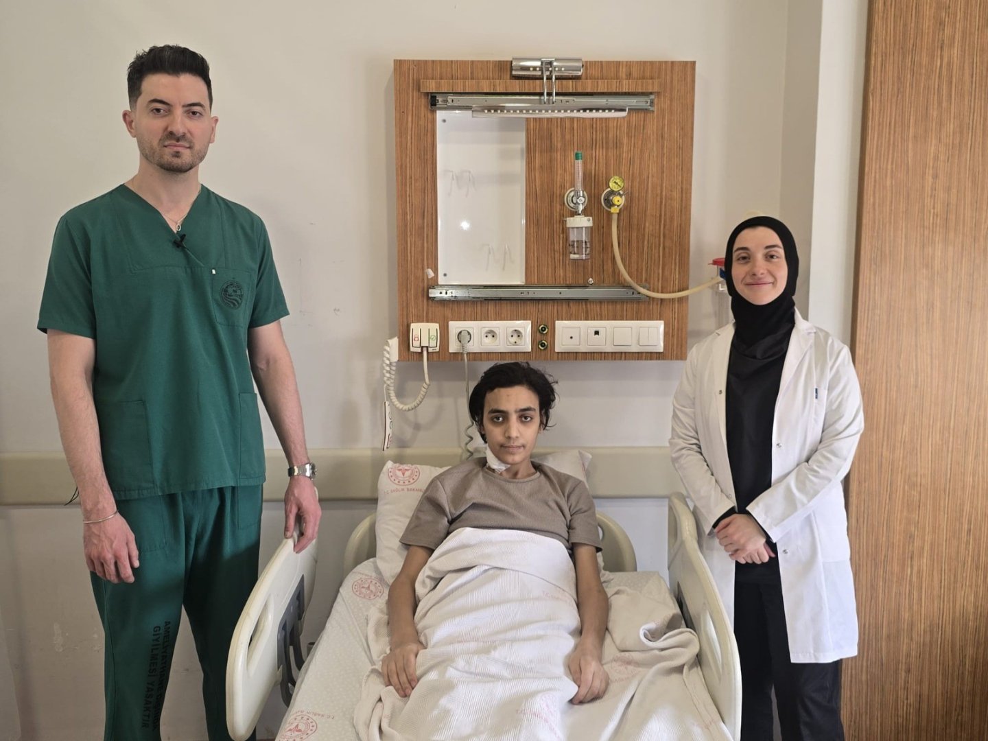 Şanlıurfa’da 8 Santimetrelik Dev Beyin Tümörü Kapalı Yöntemle Alındı.