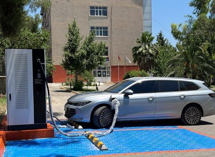 Elektrikli Araç Şarj İstasyonları Üç Yerleşkede Hizmete Girdi