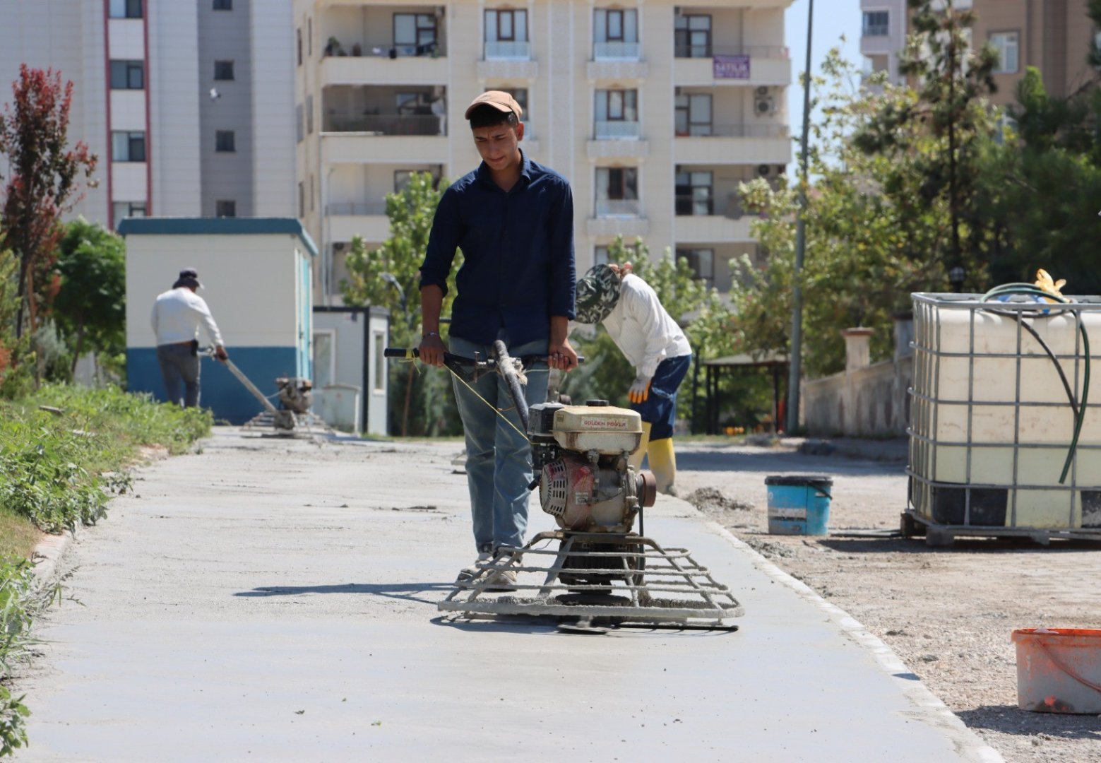 KARAKÖPRÜ’DE PARKLAR BİSİKLET VE YÜRÜYÜŞ YOLLARIYLA CANLANIYOR