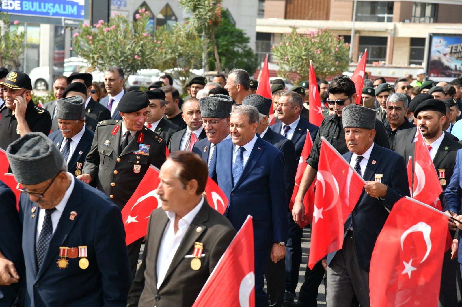 Şanlıurfa’da Kahramanlar Kardeşlik Yolunda Yürüyüşü Gerçekleştirildi