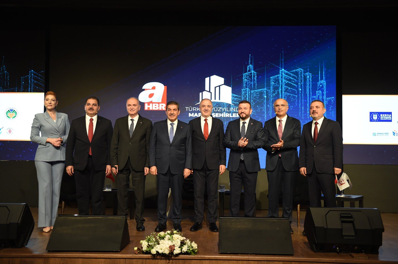 BAŞKAN CANPOLAT, HALİLİYE’NİN GENÇLİK PROJELERİNİ MARKA ŞEHİRLER PANELİ’NDE ANLATTI