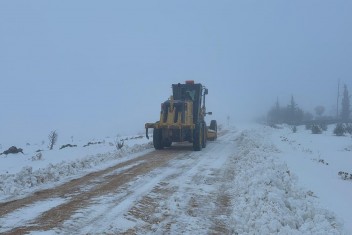 ŞANLIURFADA KARLA REKOR MÜCADELE BİN 554 KİLOMETRELİK YOL AĞI ULAŞIMA